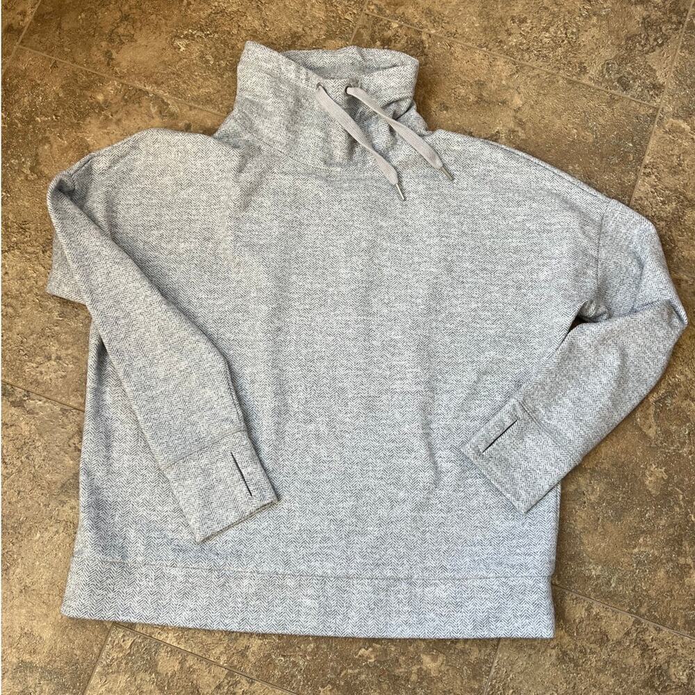 Kyodan Outdoor Gray Sweater, Woman's size L